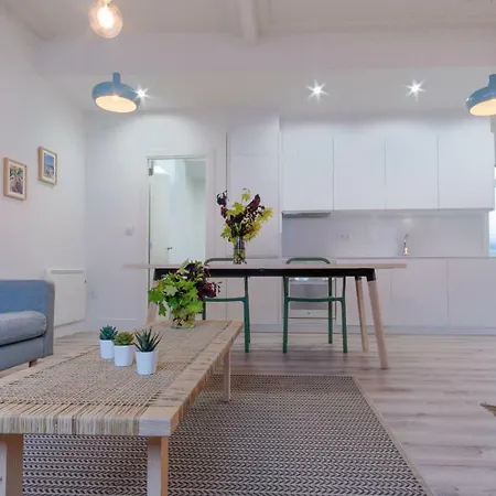 Apto Comfortable En Maria Pita, Centro Ciudad شقة